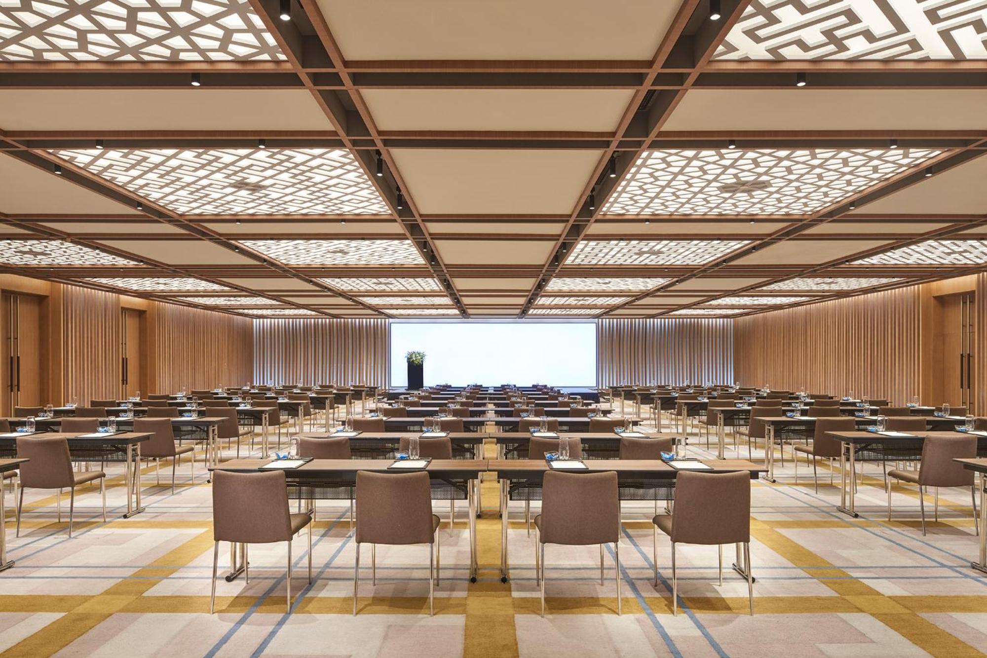 Hyatt Regency Metropolitan Chongqing Hotel Exterior photo
