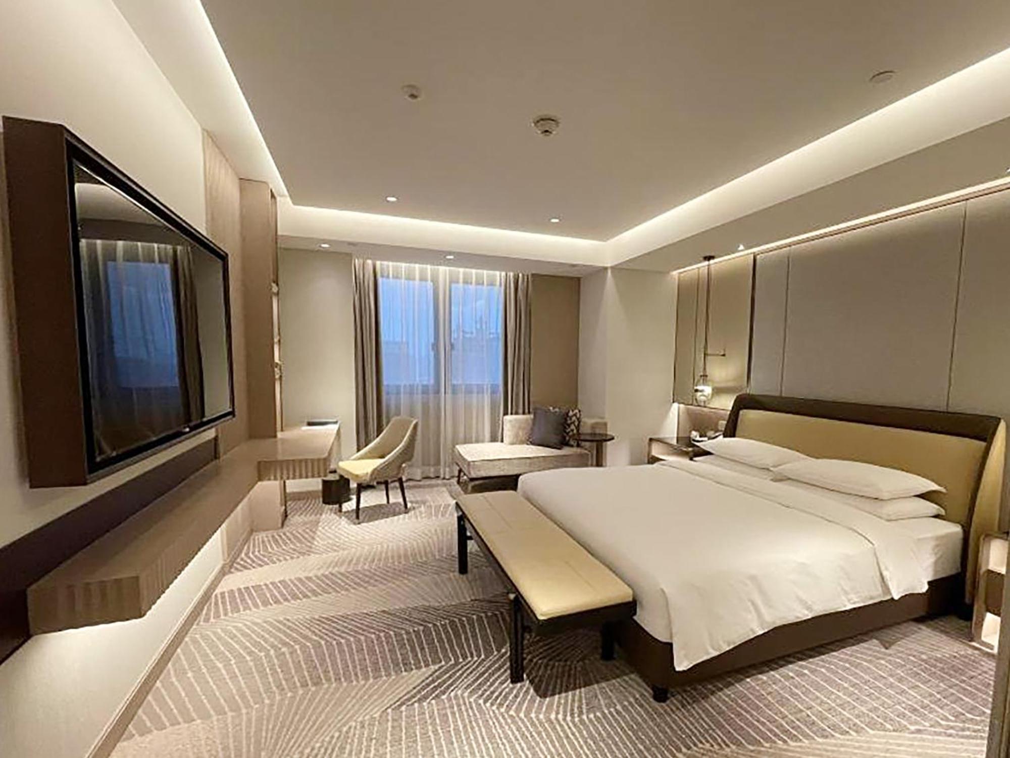 Hyatt Regency Metropolitan Chongqing Hotel Exterior photo